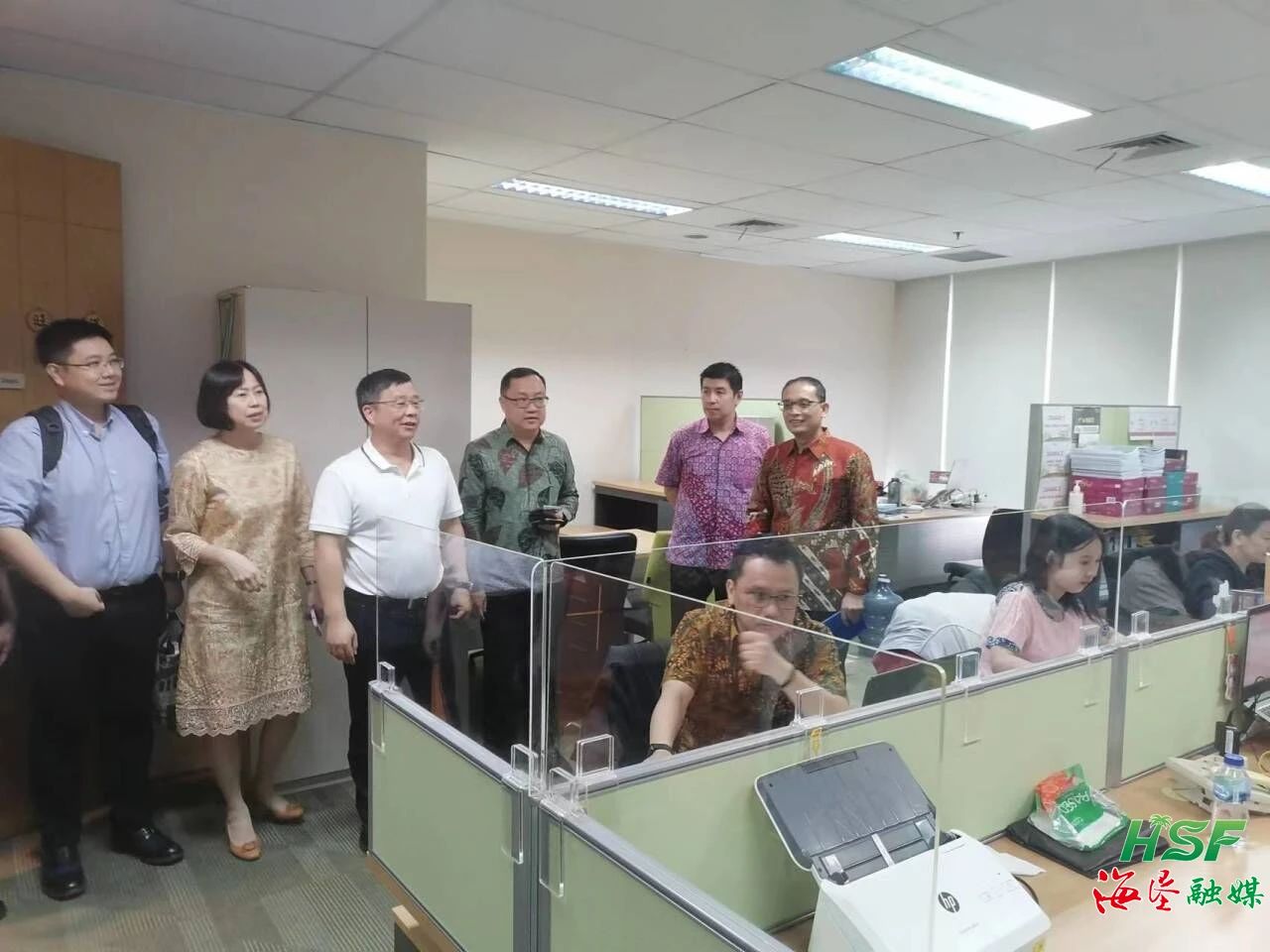 ������һ�е�KM��˾���С���